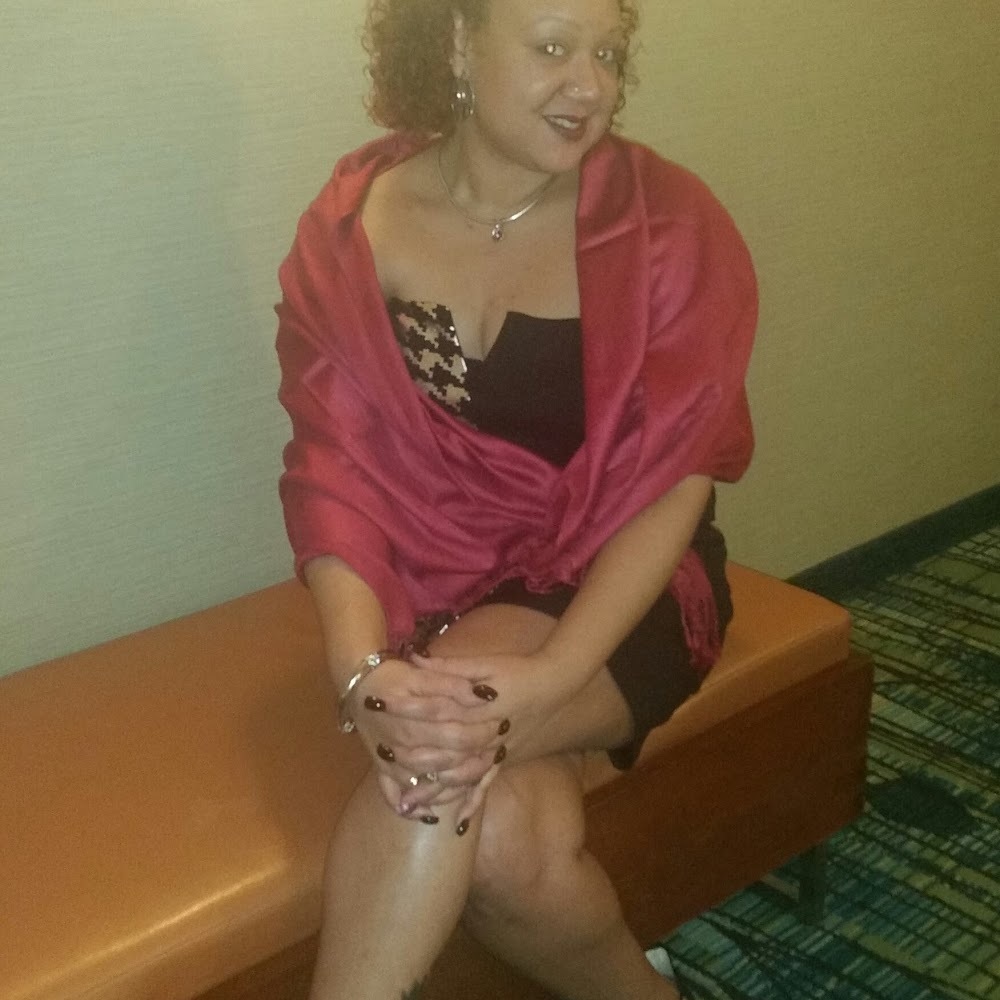 Meet your Posher, Jasmine j.